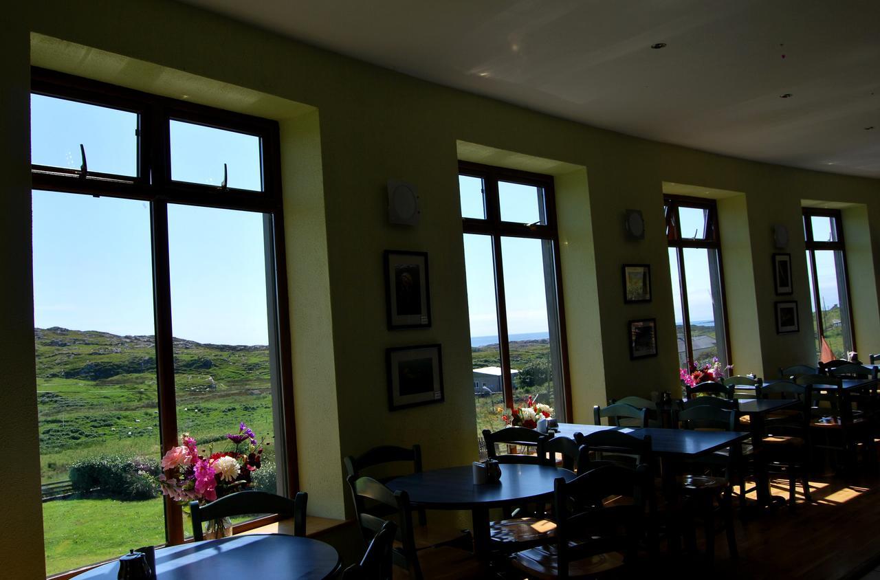 Dolphin Hotel Inishbofin Exterior photo